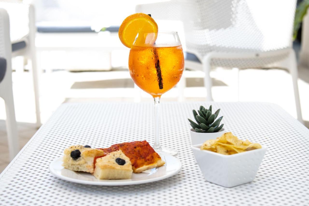 Hotel Adria Beach Rimini Esterno foto