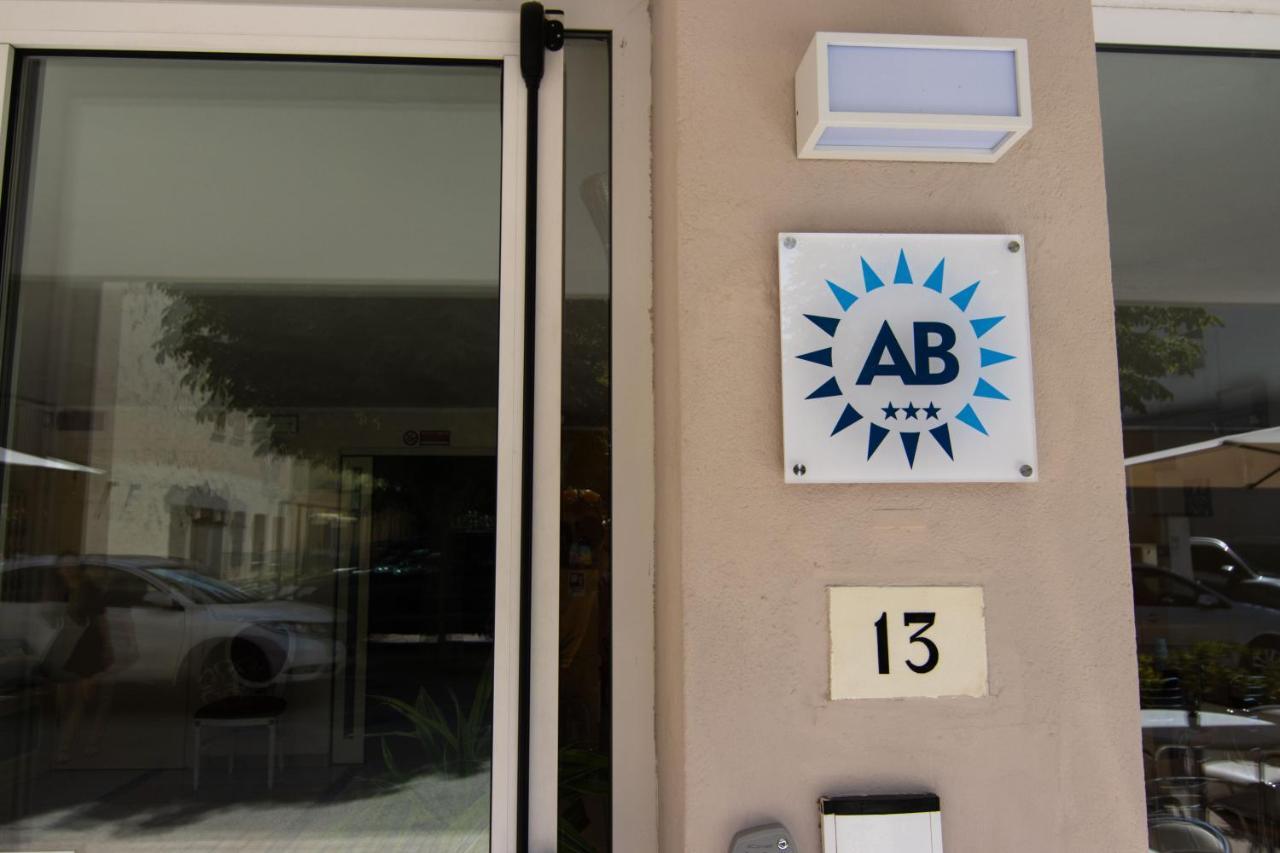 Hotel Adria Beach Rimini Esterno foto