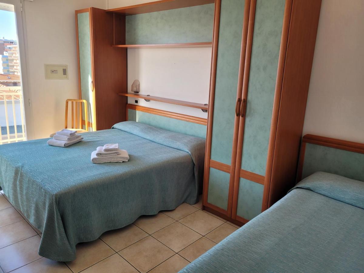 Hotel Adria Beach Rimini Esterno foto